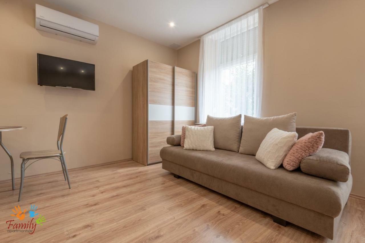 Family Apartmanhaz Apartment Нагиканиша Екстериор снимка
